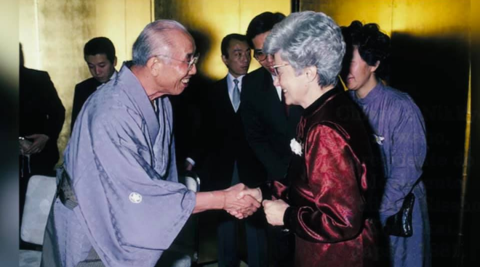 p. Chiara Lubich meets Nikkyo Niwano, founder of the Japanese Buddhist movement Rissho Kosei-kai in Tokyo in 1981